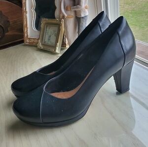 Clarks Pumps